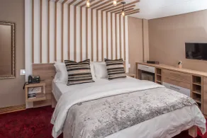LOCH LOGAN HOTEL - Room