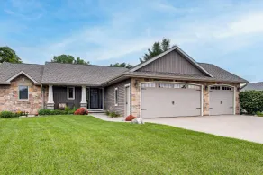 Family Home w/ Patio, 9 Mi to Downtown Appleton - Interiør