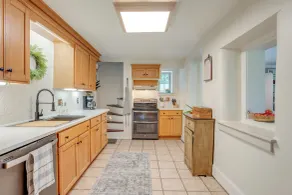 Family-friendly Pottstown Home w/ On-site Pond! - Innvendig