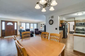 Hot Tub & Fenced Backyard: Moorhead Home! - Interiör