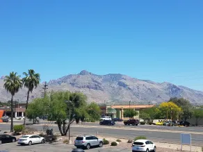 Best Western InnSuites Tucson Foothills Hotel & Suites - Vue de la chambre