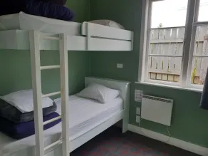 LKNZ Lodge & Cafe - Chambre