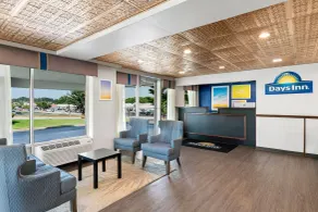 Days Inn by Wyndham Seneca-Clemson - Hall
