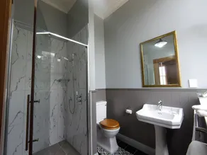 Left Bank - Baño