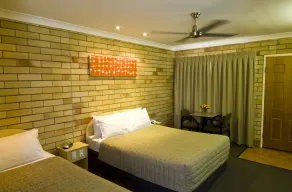 Starlight Motor Inn - Room