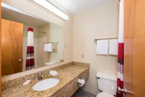 Red Roof Inn & Suites Middletown - Franklin - Salle de bain