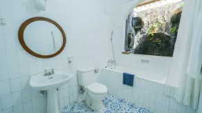 Royal Brongto Hotel - Bathroom