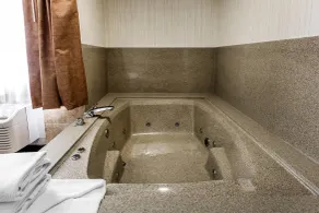 Quality Inn & Suites Los Angeles Airport - Stadium District - Chambre