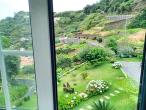 Quinta do Serrado II, vue sur la mer et la montagne avec jardin - Vue de la chambre