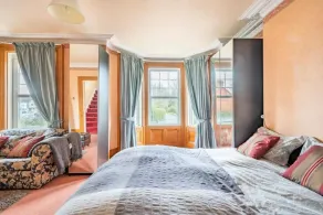 4-bedroom Victorian Home Belfast - Camera