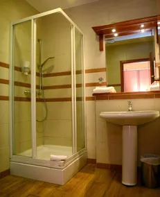 City Partner Park Hotel Pelikan - Bathroom