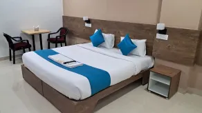 The Balcony Hotel - Room