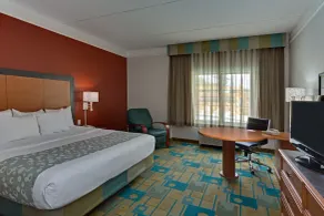 La Quinta by Wyndham USF (Near Busch Gardens) - Chambre