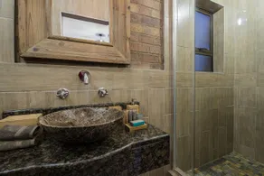 St Lucia Livingston Lodge - Bathroom