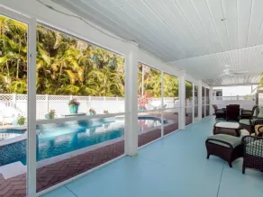 Maison de village avec piscine et salle de jeux - Piscine