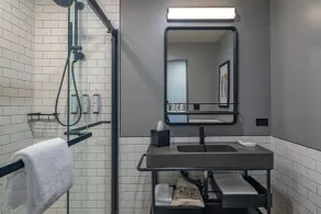Moxy Phoenix Downtown - Bathroom