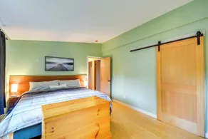 Puget Sound Views, 8.5 Acres! Luxury Outdoor Oasis - Innvendig