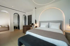 Muse of Mykonos  - Quarto