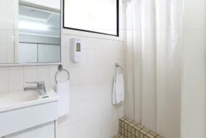 Tandara Hotel Motel - Bathroom