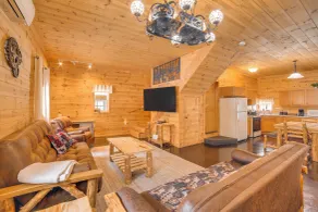 6 Mi to Shingleton: Manistique Home w/ Yard! - Innvendig