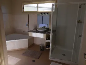 Milawa Muscat Retreat B&B - Bathroom