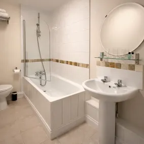 The Bell Inn - Bathroom