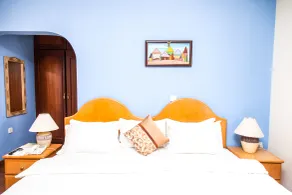 Mahogany Lodge, Cantonments - Room