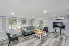 12 Mi to Dtwn Lewes & Beach: Delaware Home w/ Deck - Interior