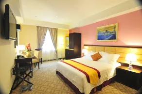 Hallmark Crown Hotel - Chambre