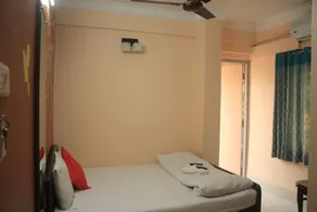 Hotel Coco Inn - Room