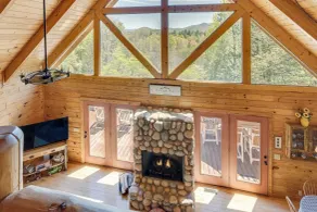 'wanderlust Cabin' w/ Deck & Lovely Mountain Views - Innvendig