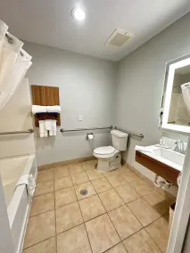 Microtel Inn & Suites by Wyndham of Houma - Salle de bain