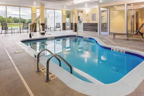 Fairfield Inn & Suites by Marriott Queensbury Glens Falls/Lake George - Piscine