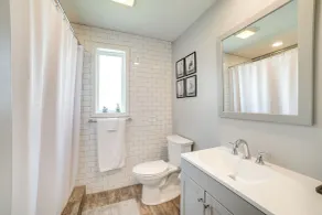 Deck & Patio: Inviting Abode in Natrona Heights! - Innenbereich