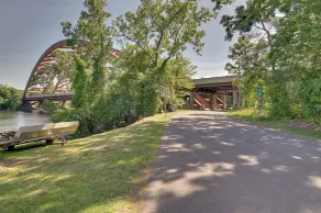 Steps to Mohawk River! 22 Mi to Saratoga Ractrack! - Innenbereich