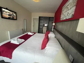 The Port Hotel - Habitación