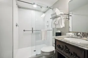French Market Inn - Bathroom