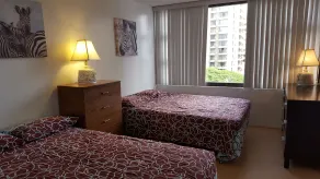 HAWAII  2 MIN FROM THE BEACH - Room