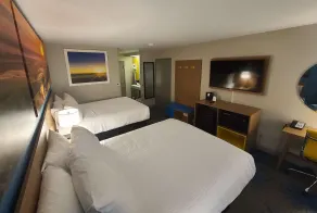 Days Inn by Wyndham Johnson Creek - Værelse
