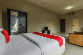 RedDoorz Syariah near Taman Air Mancur Bogor - Habitación