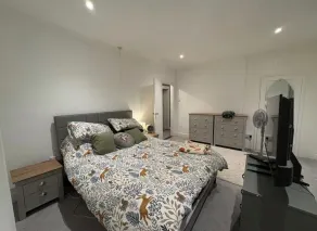 Spacious 3-Bed Terrace, Great Links - Camera