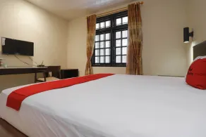 RedDoorz Plus near Halim Perdanakusuma 2 - Room
