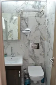 HOTEL GLOBAL 2022 - Baño