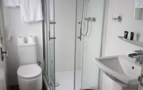 Primelodge Doncaster - Bathroom