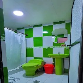 hostal beds of salt ga - Bathroom