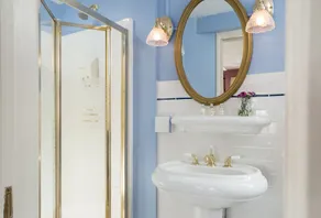 Yale Manor B&B & Yurt Glamping - Badrum