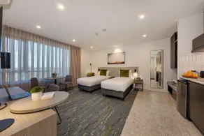 Littomore Suites Kingswood - Room