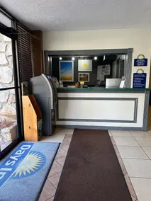 Days Inn & Suites by Wyndham Downtown Gatlinburg Parkway - Réception