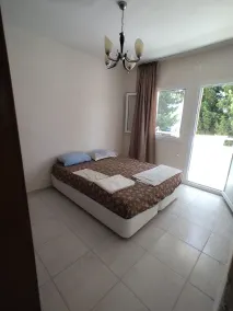 Spacious Family Villa in Lale Sitesi - Zimmer