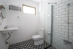 Surla Hotel - Bathroom